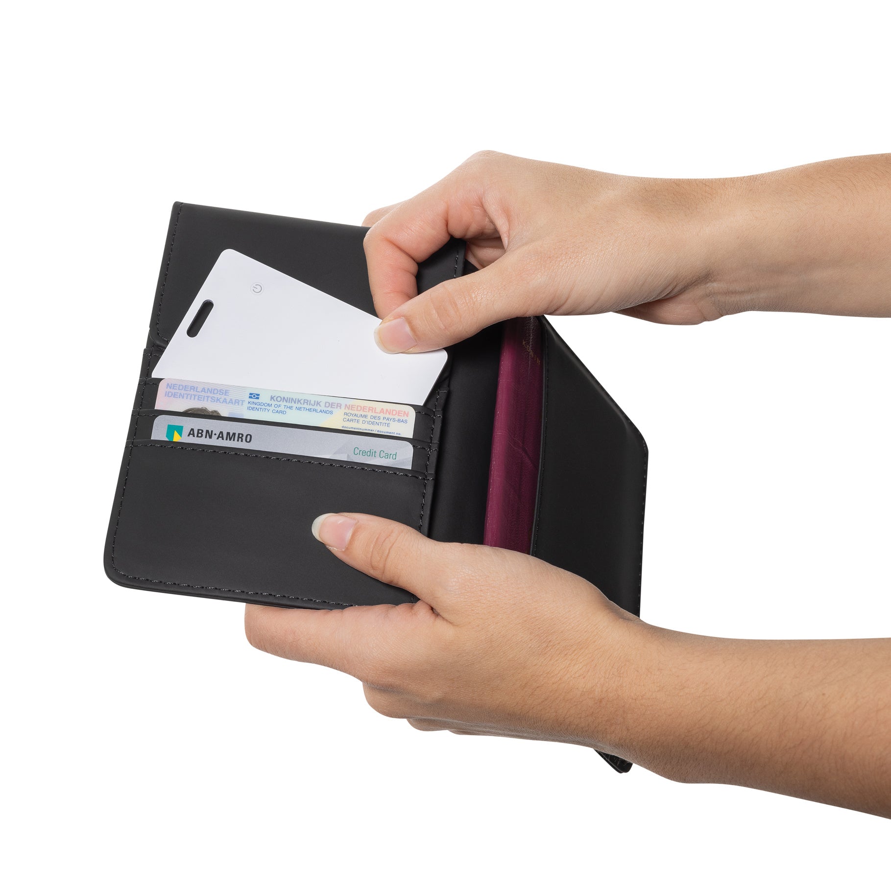 Findit Dual in a wallet