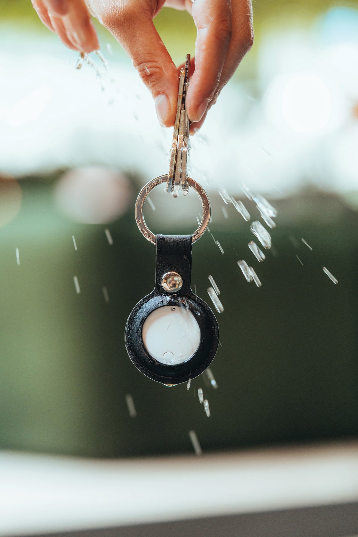 Findmate Dual is IPX5 water-resistant